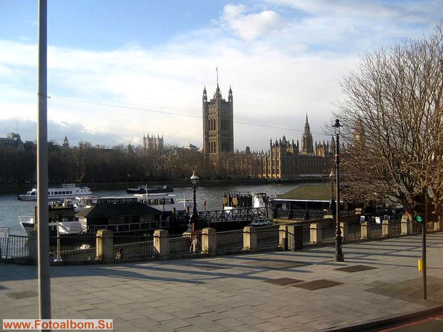Вид на Биг Бен и на парламент