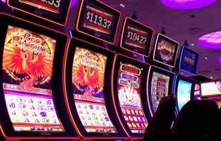 MAD Casino:      