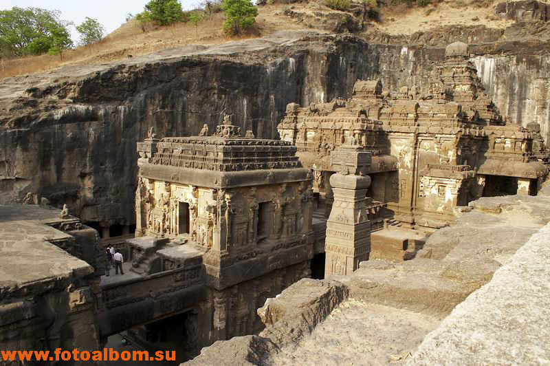 Древний храм, отделение почитаемого Каилаш Темпла в  Махараштре