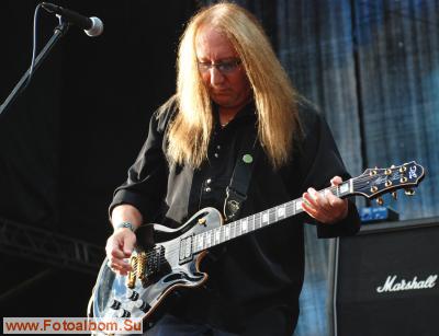 Концерты  легендарных английских рок-групп «Uriah Heep» и «Status Quo» - фото 13941
