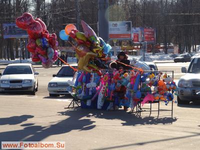 8 марта 2010 года на Воробьёвых (бывших Ленинских) горах. - фото 25801