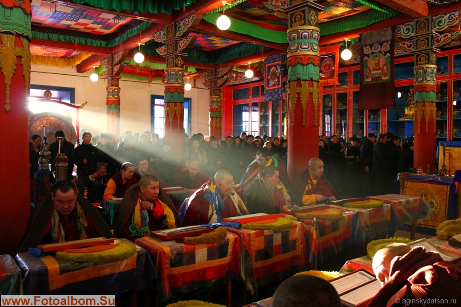 Молебен Лхамо, встреча буддийского Нового года, ночь с 21 на 22 февраля 2012 г.